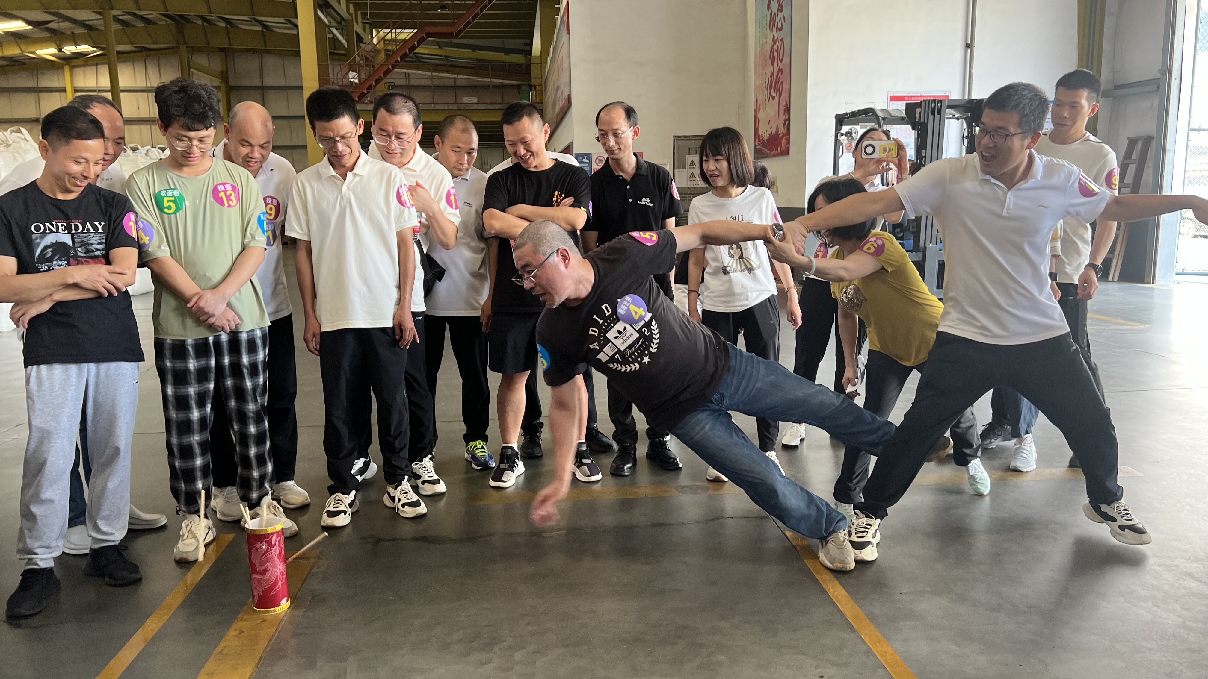 活力綻放·凝聚力量｜廈門標準砂開展趣味運動會